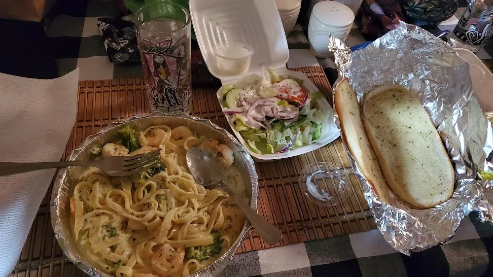 Shrimp & Broccoli Alfredo